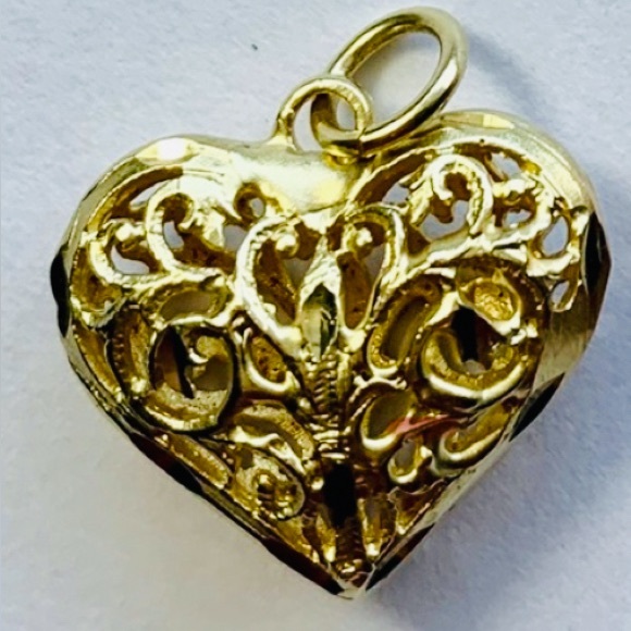 Real 10k Yellow Gold Heart Charm Pendant - Picture 2 of 3